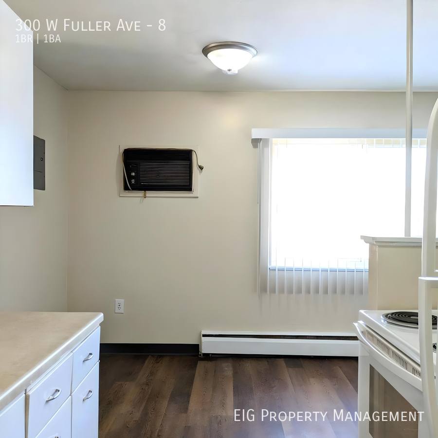 Apartment for rent at 300 W Fuller Ave #8, Saint Paul, MN 55103
