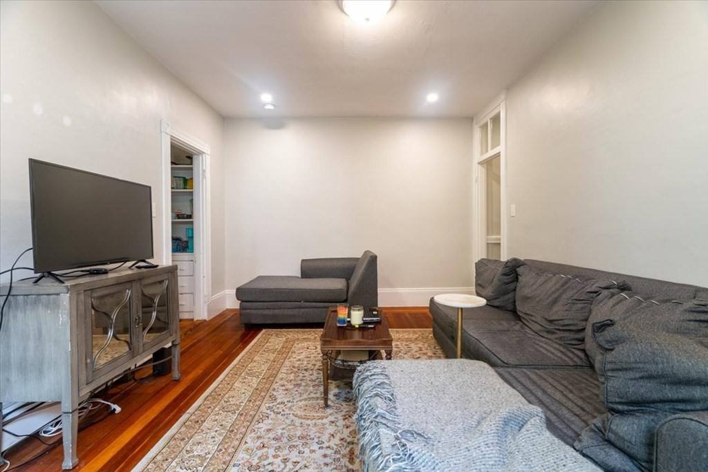 Apartment for rent at 862 Huntington Ave #2, Boston, MA 02115