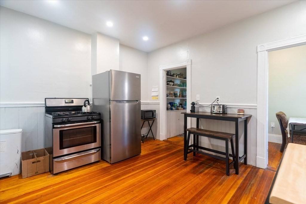 Apartment for rent at 862 Huntington Ave #2, Boston, MA 02115