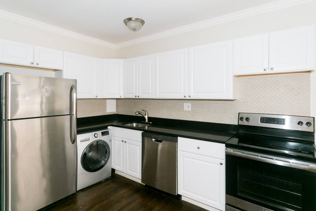 Apartment for rent at 3345 Marshfield #D903, Chicago, IL 60657