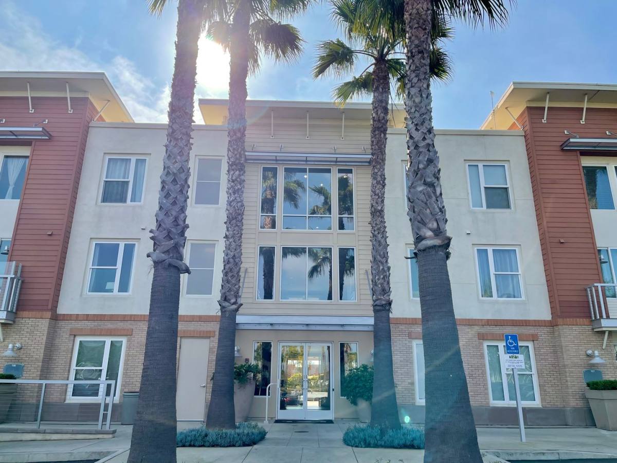 Condo for rent at 1901 S Victoria Ave, Oxnard, CA 93035