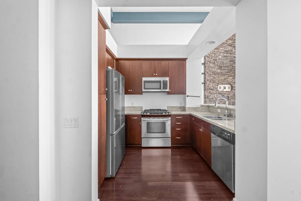 Condo for rent at 1901 S Victoria Ave, Oxnard, CA 93035
