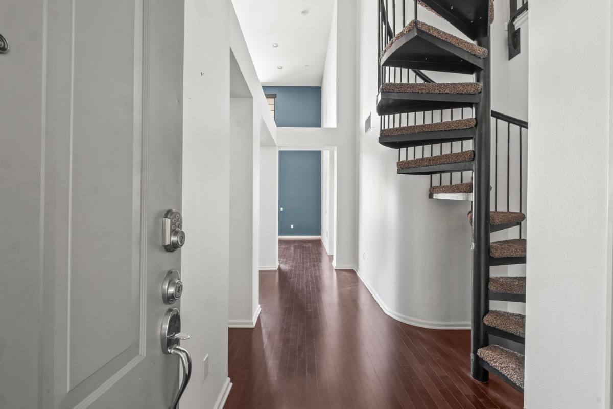 Condo for rent at 1901 S Victoria Ave, Oxnard, CA 93035