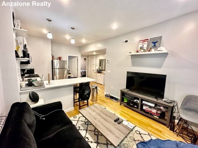 House for rent at 2 Baldwin Place #2R, Boston, MA 02113