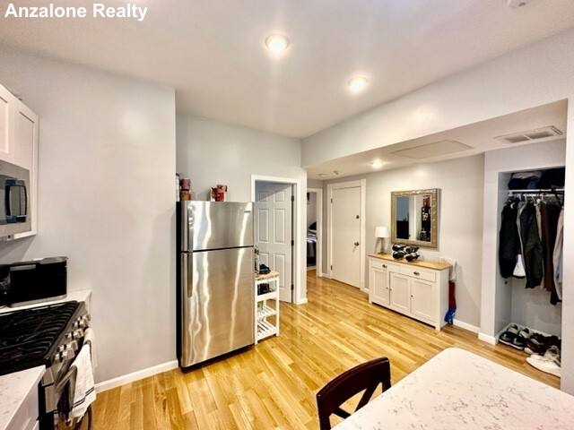 House for rent at 2 Baldwin Place #2R, Boston, MA 02113
