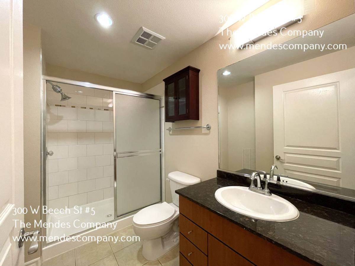 Apartment for rent at 300 W Beech St #5, San Diego, CA 92101