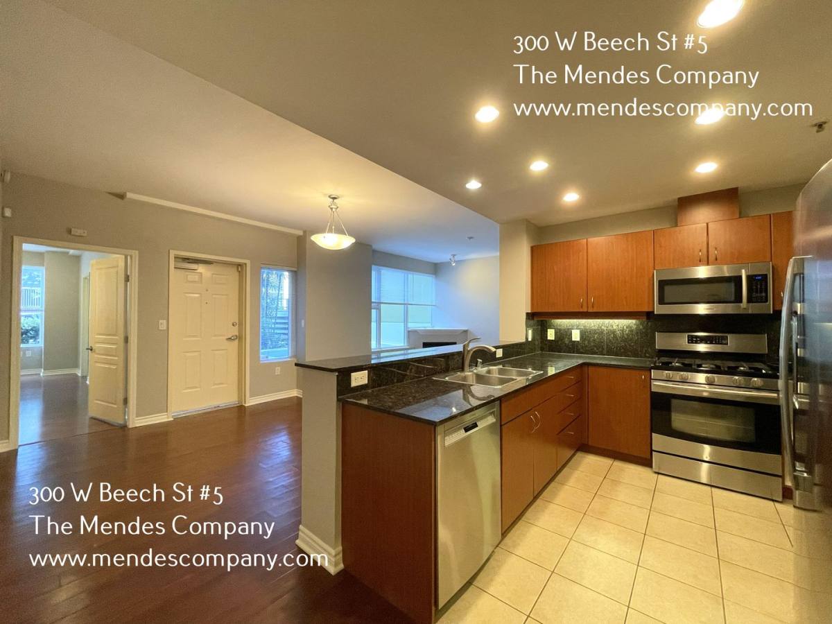 Apartment for rent at 300 W Beech St #5, San Diego, CA 92101