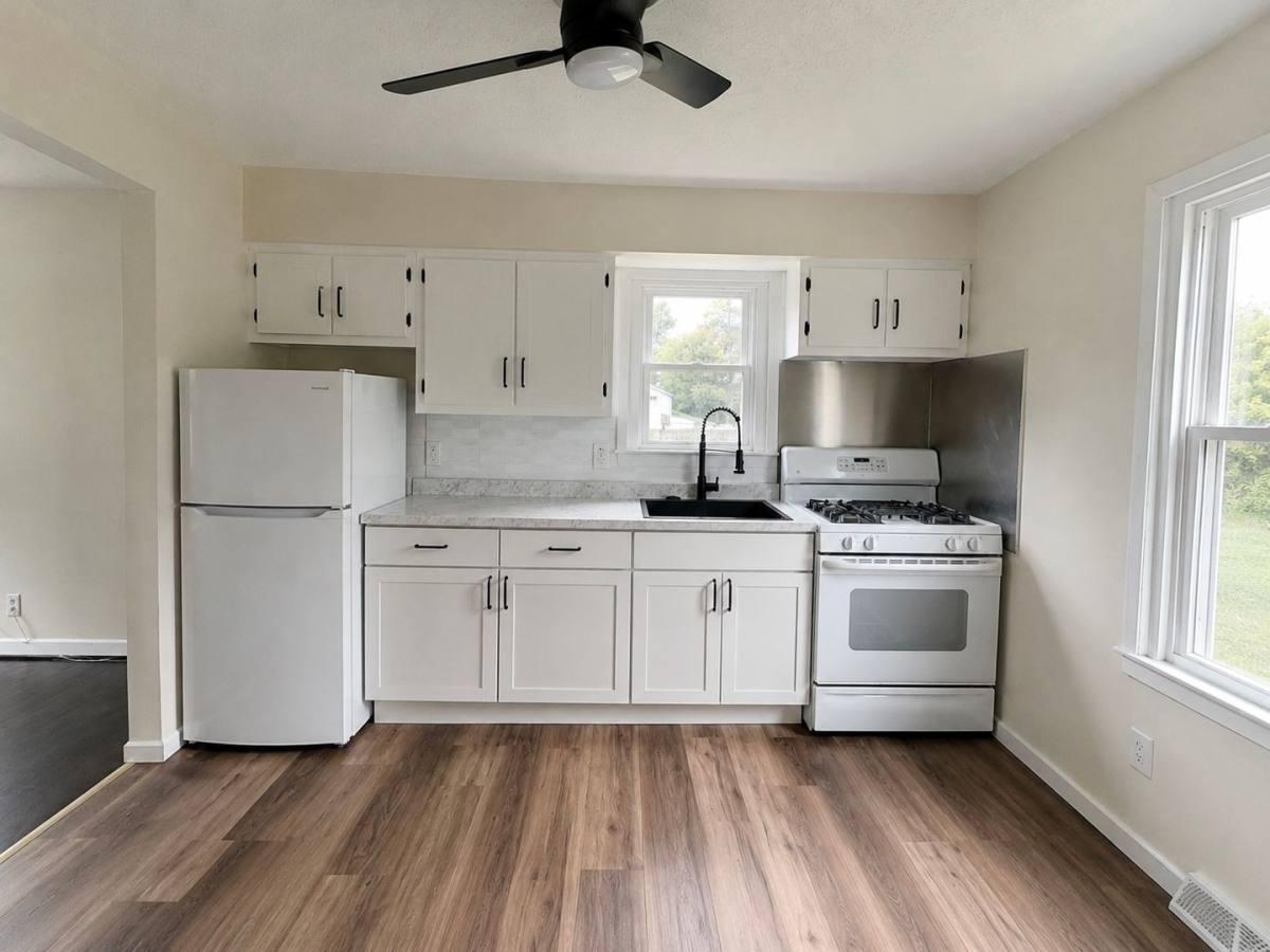 Apartment for rent at 513-515 River Rd, Rome, NY 13440