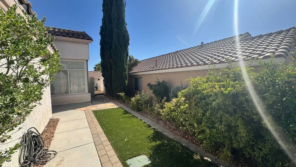 House for rent at 9716 Ridge Creek Place, Las Vegas, NV 89134