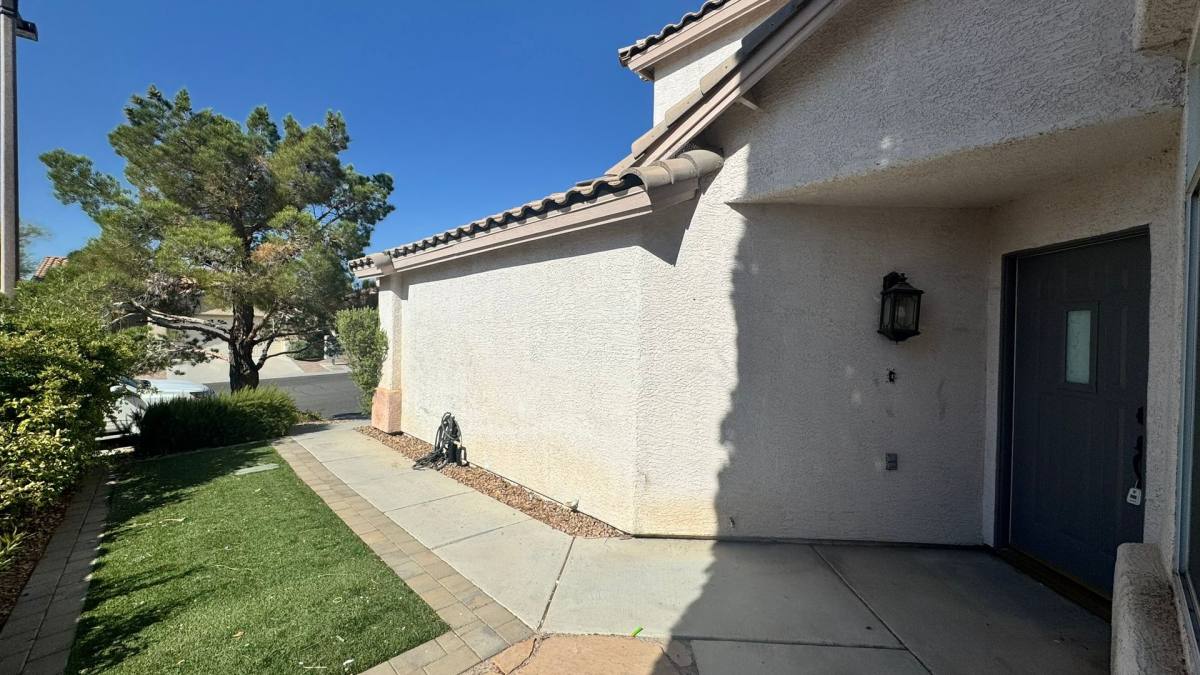 House for rent at 9716 Ridge Creek Place, Las Vegas, NV 89134