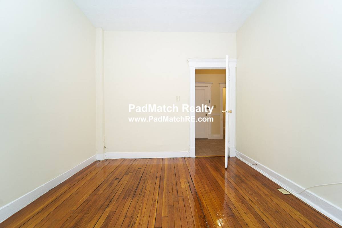 Apartment for rent at 161 Kelton St #15, Allston, MA 02134