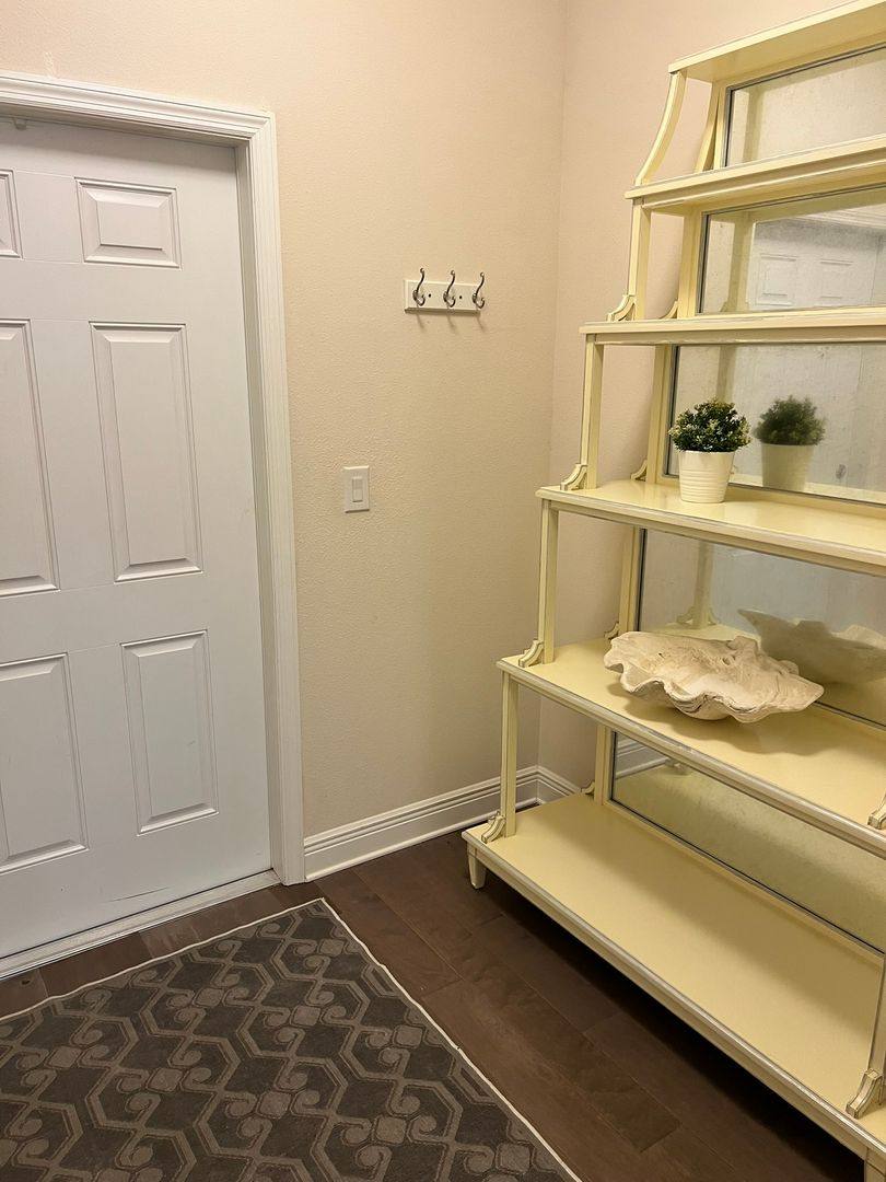Apartment for rent at 115 N Arrawana Ave, Tampa, FL 33609