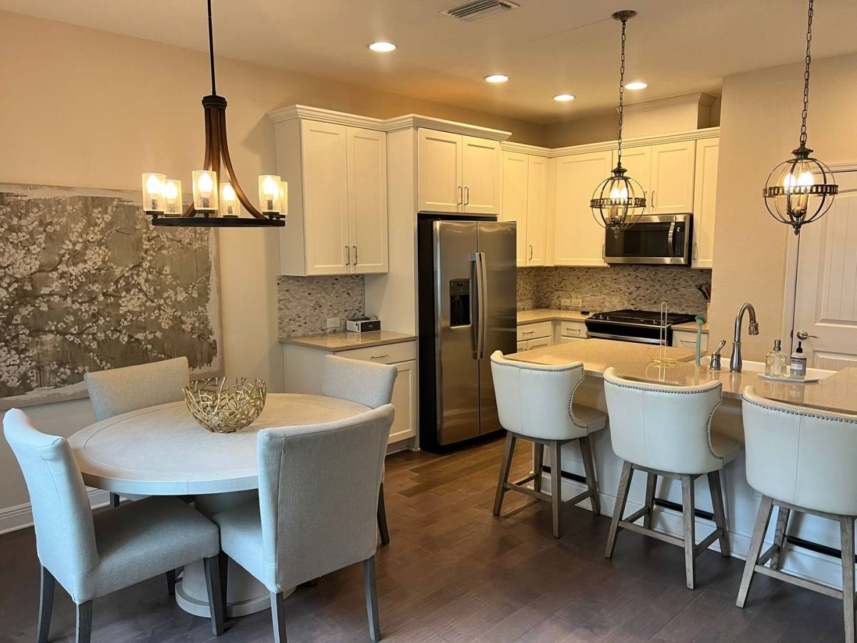 Apartment for rent at 115 N Arrawana Ave, Tampa, FL 33609