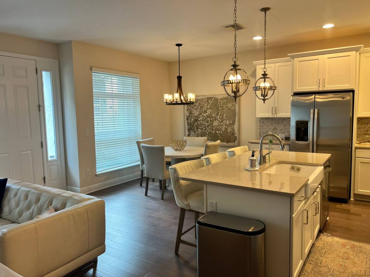 Apartment for rent at 115 N Arrawana Ave, Tampa, FL 33609