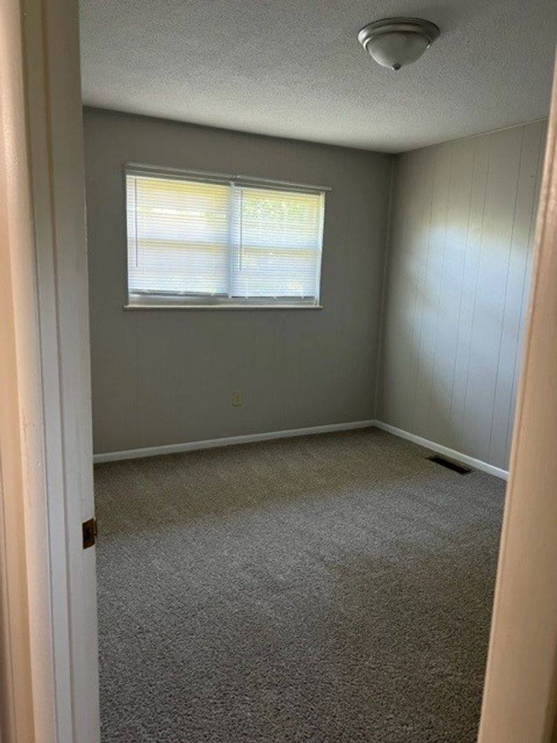 Apartment for rent at 1463 Cora Lane, Johnson City, TN 37615