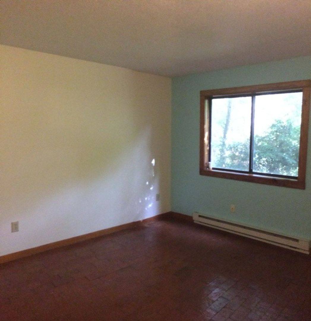 Apartment for rent at 106 Pleasant Dr, Carrboro, NC 27510