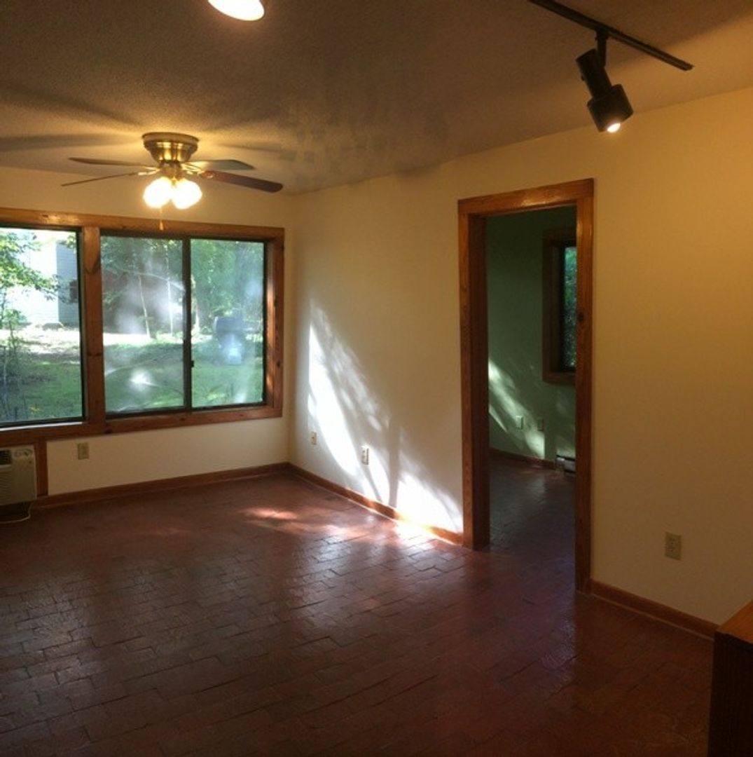 Apartment for rent at 106 Pleasant Dr, Carrboro, NC 27510
