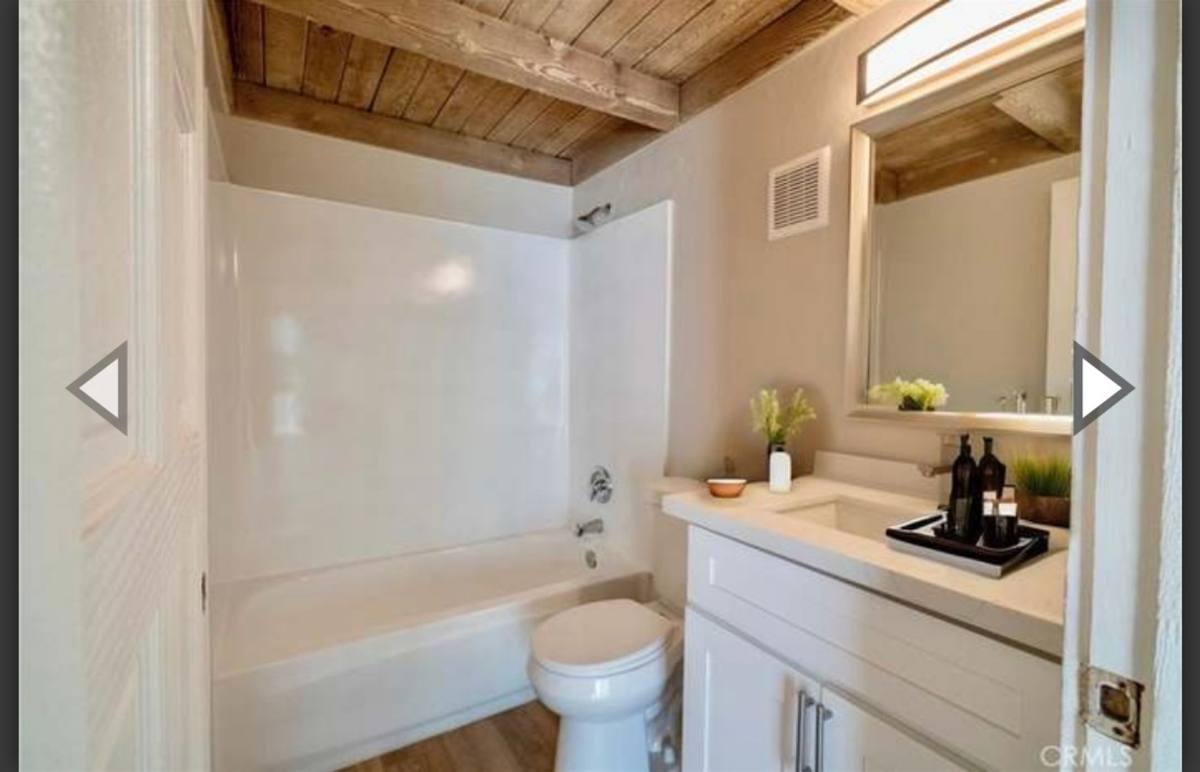 Apartment for rent at 283 Avocado St, Costa Mesa, CA 92627