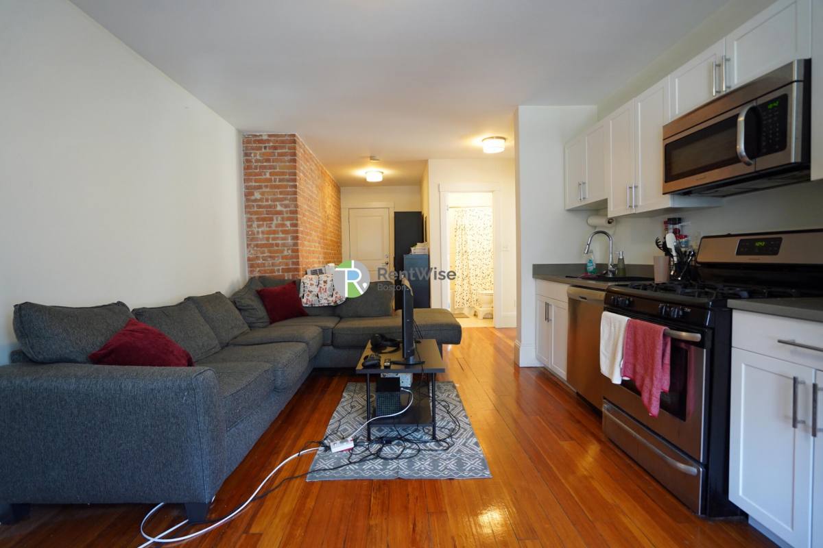 Apartment for rent at 83 Harvard St #29, Brookline, MA 02446