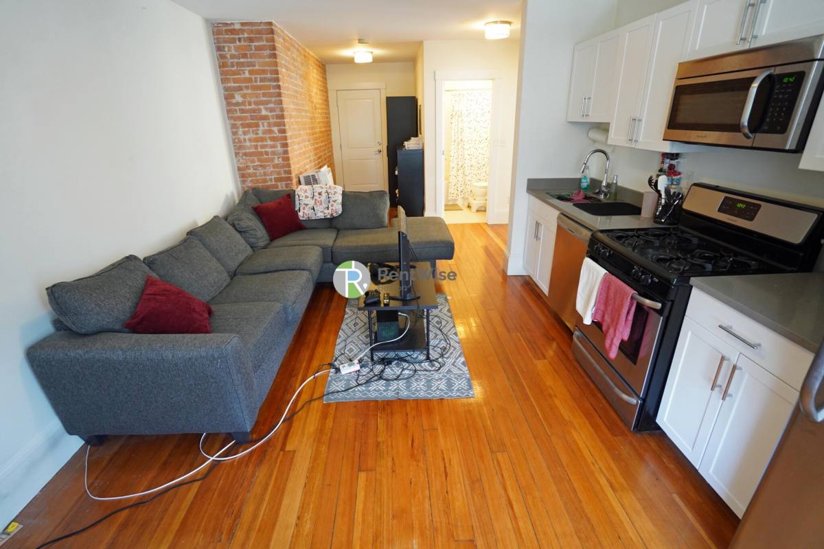 Apartment for rent at 83 Harvard St #29, Brookline, MA 02446