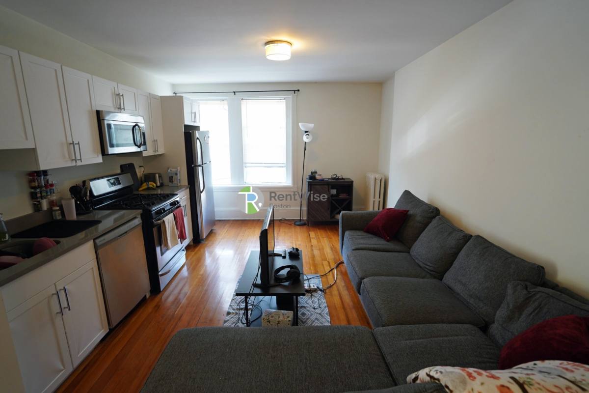 Apartment for rent at 83 Harvard St #29, Brookline, MA 02446