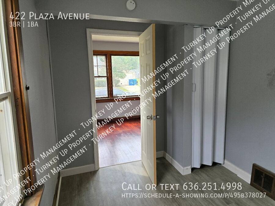 House for rent at 422 Plaza Ave, Saint Louis, MO 63135