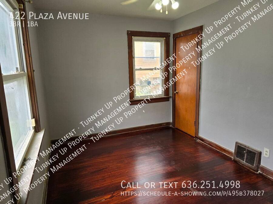 House for rent at 422 Plaza Ave, Saint Louis, MO 63135