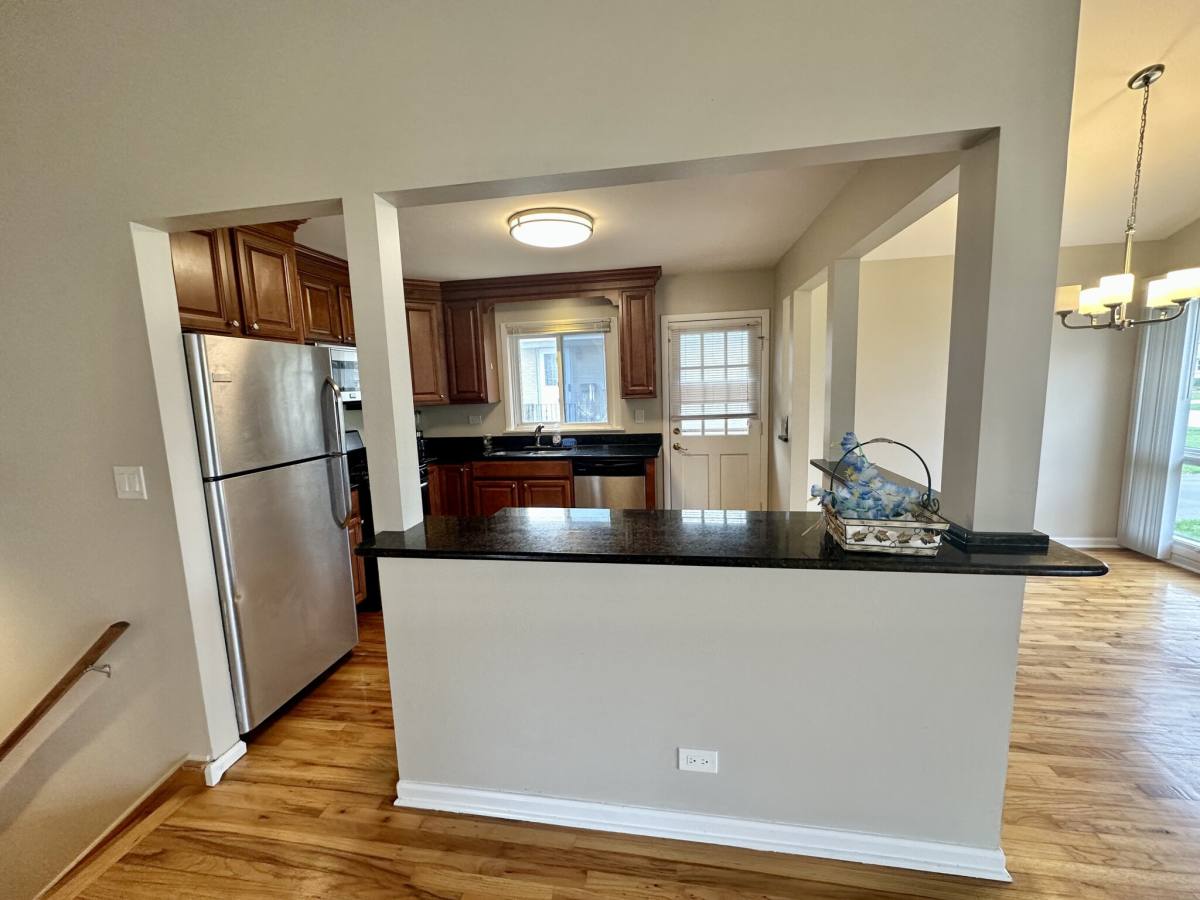 Apartment for rent at 1243 S Mitchell #HSE, Arlington Heights, IL 60005