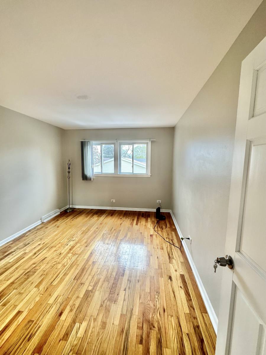 Apartment for rent at 1243 S Mitchell #HSE, Arlington Heights, IL 60005