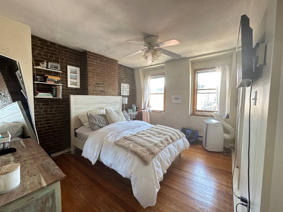 Apartment for rent at 5 Battery St #5, Boston, MA 02109