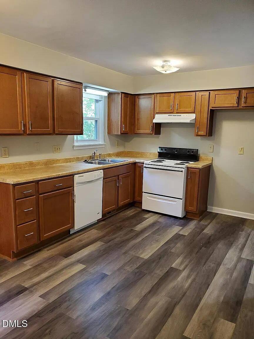 House for rent at 102 Bramble Court, Raleigh, NC 27615