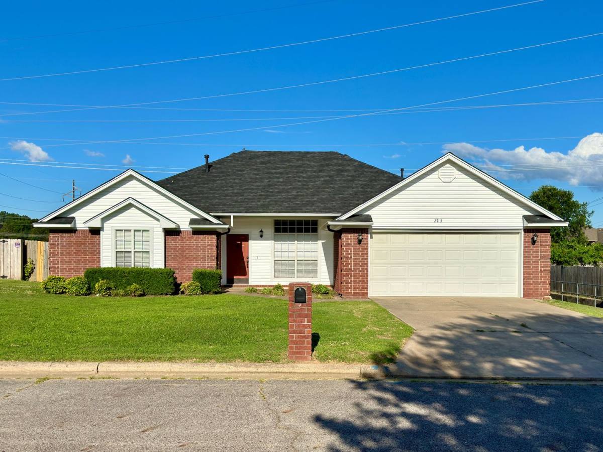 House for rent at 2713 S87th Dr, Fort Smith, AR 72903