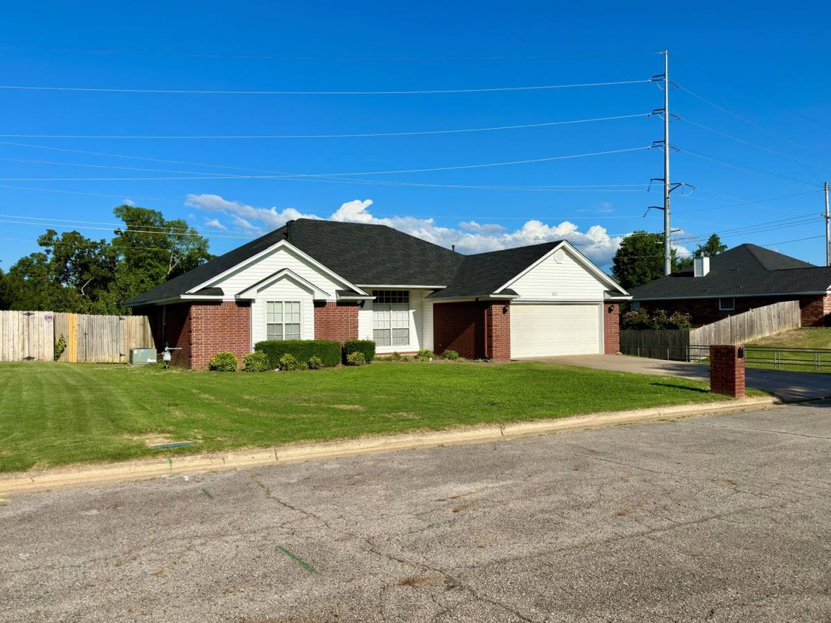 House for rent at 2713 S87th Dr, Fort Smith, AR 72903
