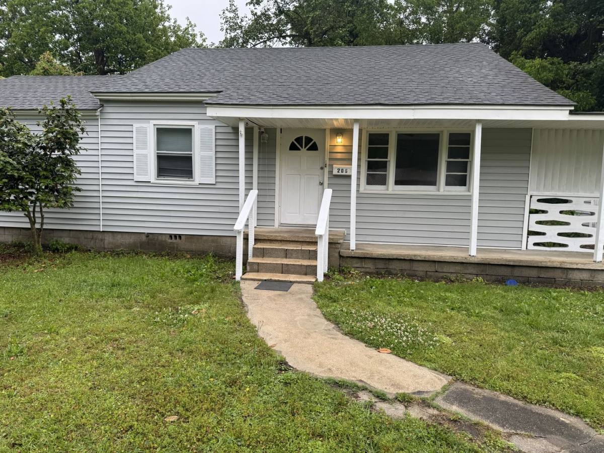 House for rent at 206 Charles St, Havelock, NC 28532