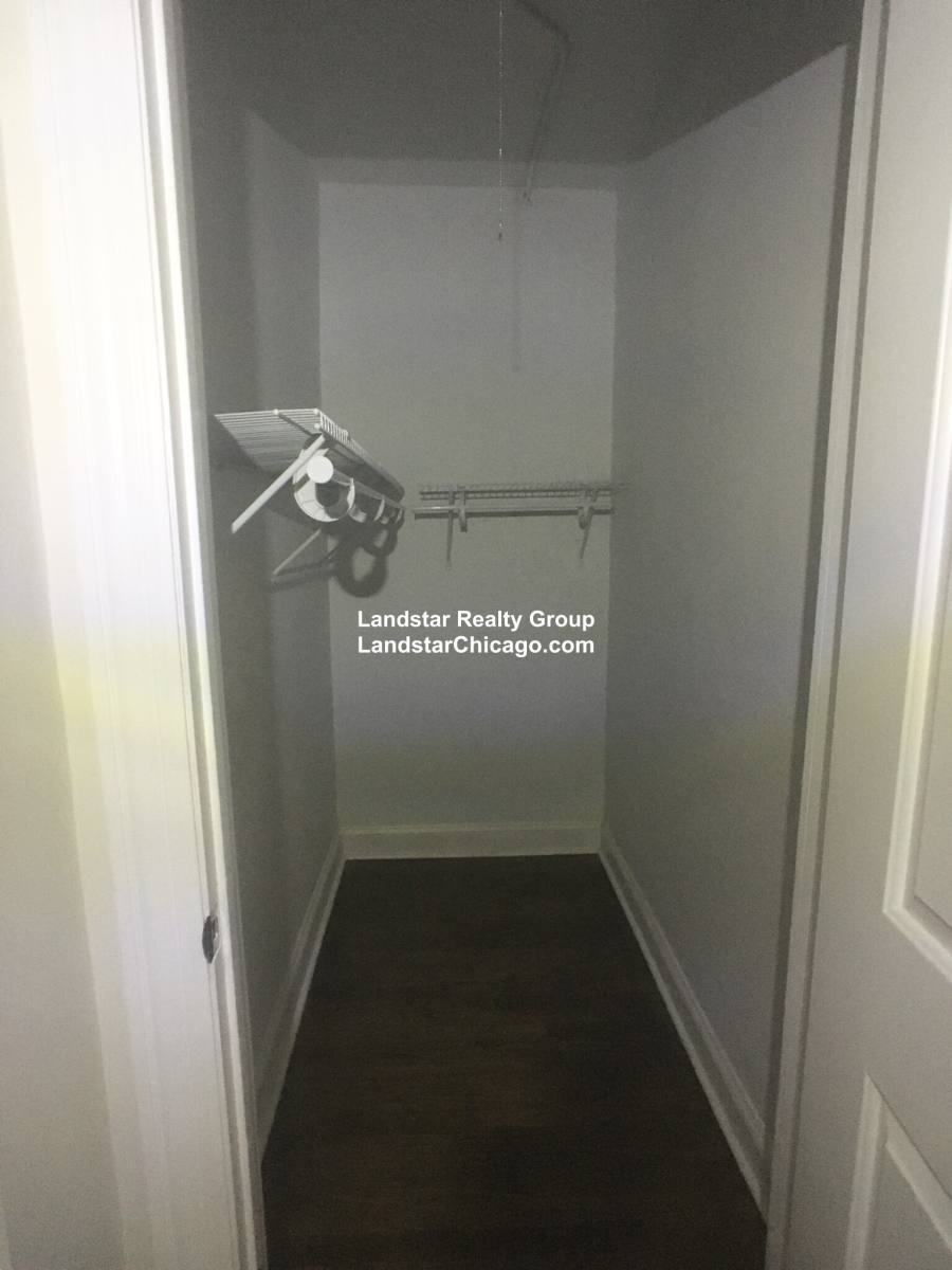 Apartment for rent at 918 Green Bay Rd #2D, Winnetka, IL 60093
