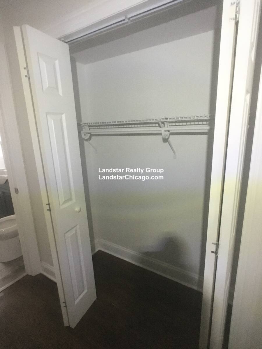 Apartment for rent at 918 Green Bay Rd #2D, Winnetka, IL 60093