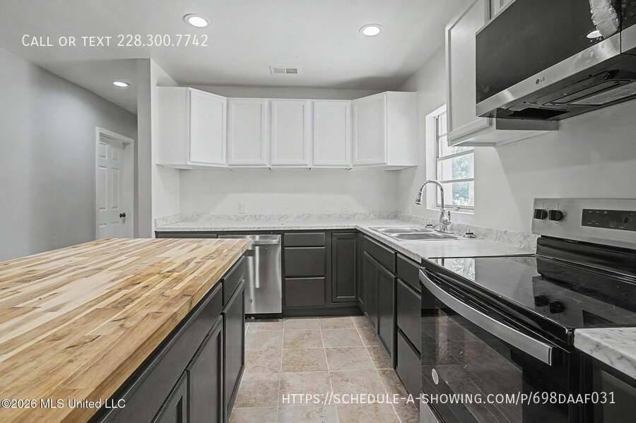Apartment for rent at 9424 Daisy Vestry Rd #2, Biloxi, MS 39532