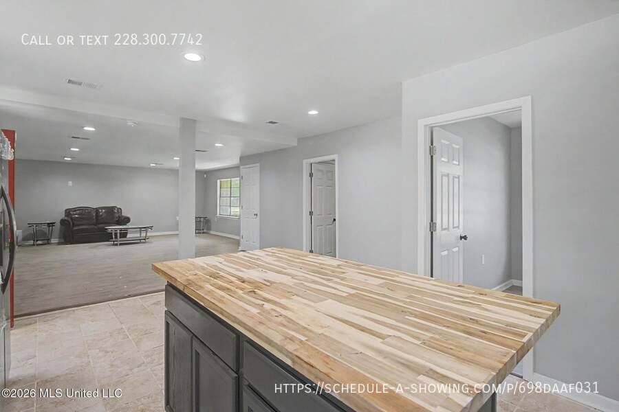 Apartment for rent at 9424 Daisy Vestry Rd #2, Biloxi, MS 39532