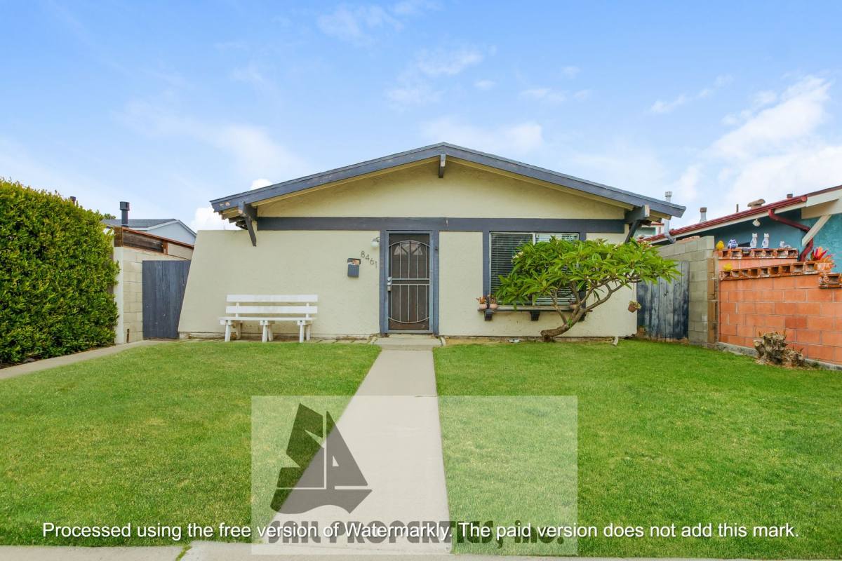 House for rent at 8461 Lomond Dr, Huntington Beach, CA 92646