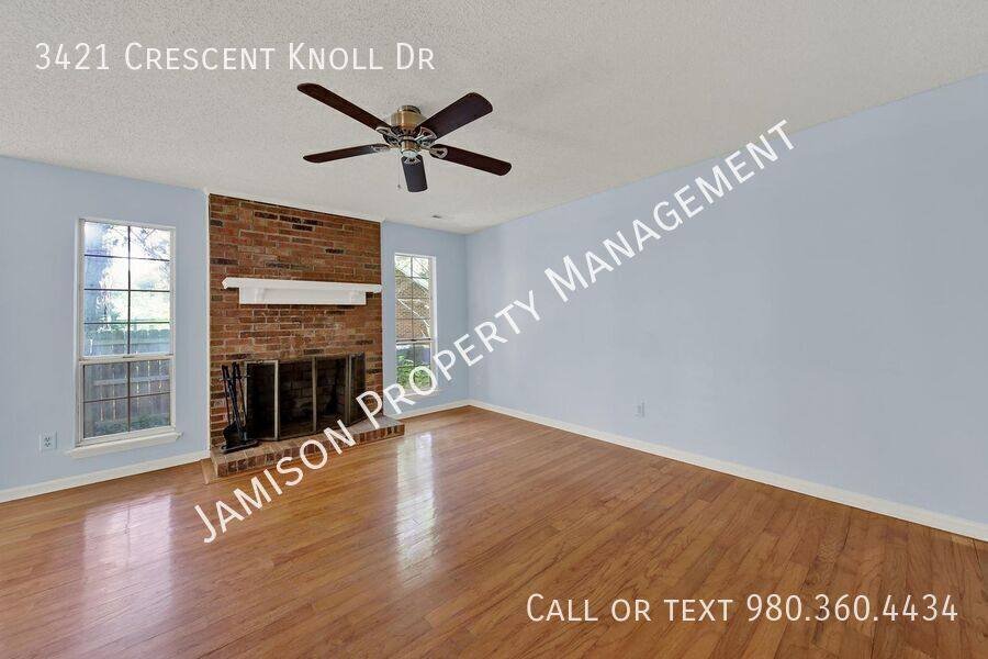House for rent at 3421 Crescent Knoll Dr, Matthews, NC 28105