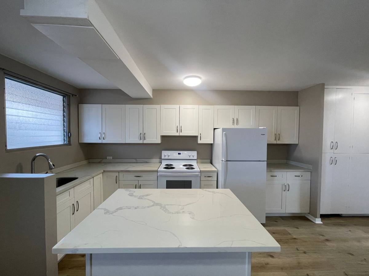 Apartment for rent at 1226-1232 Young St, Honolulu, HI 96814