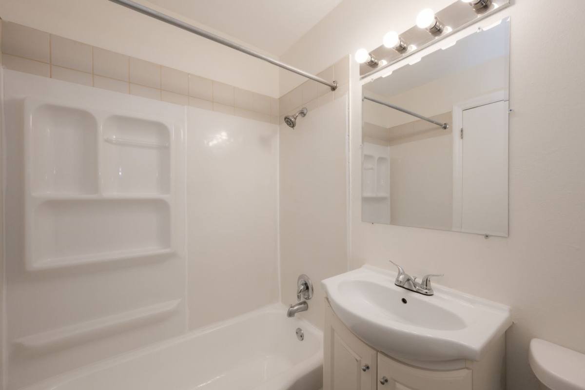 Apartment for rent at 15301-16 Knox Ave, Oak Forest, IL 60452