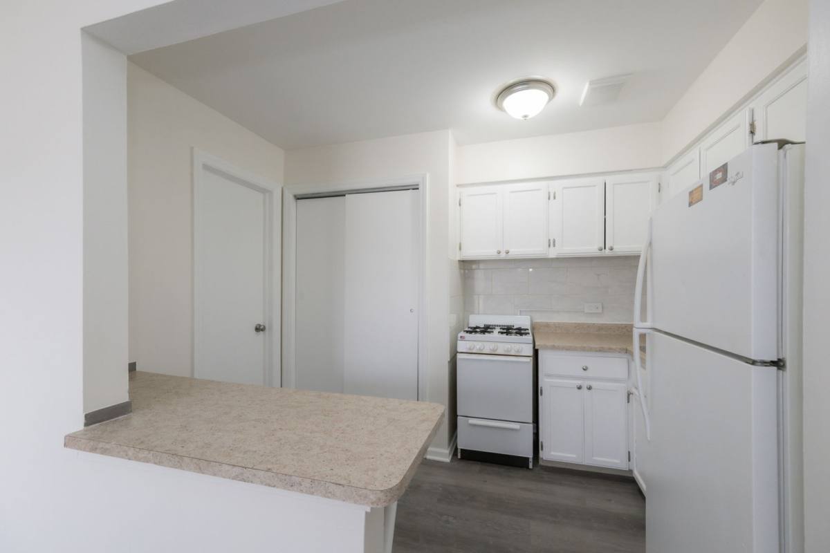 Apartment for rent at 15301-16 Knox Ave, Oak Forest, IL 60452