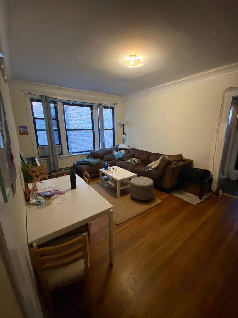 Apartment for rent at 5424 S University Ave #2S, Chicago, IL 60615