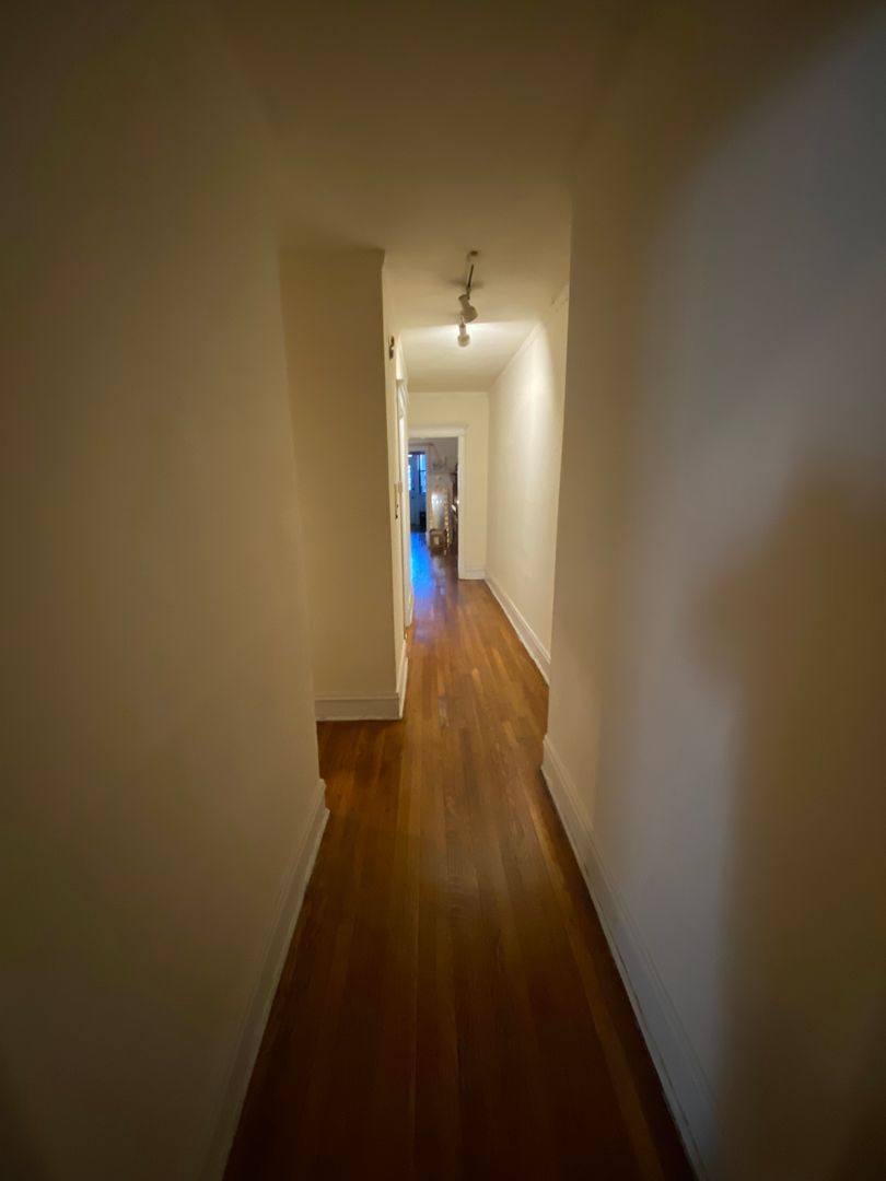 Apartment for rent at 5424 S University Ave #2S, Chicago, IL 60615