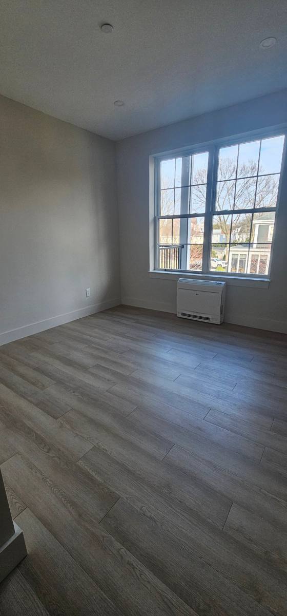 Apartment for rent at 160 Washington St, Reading, MA 01867