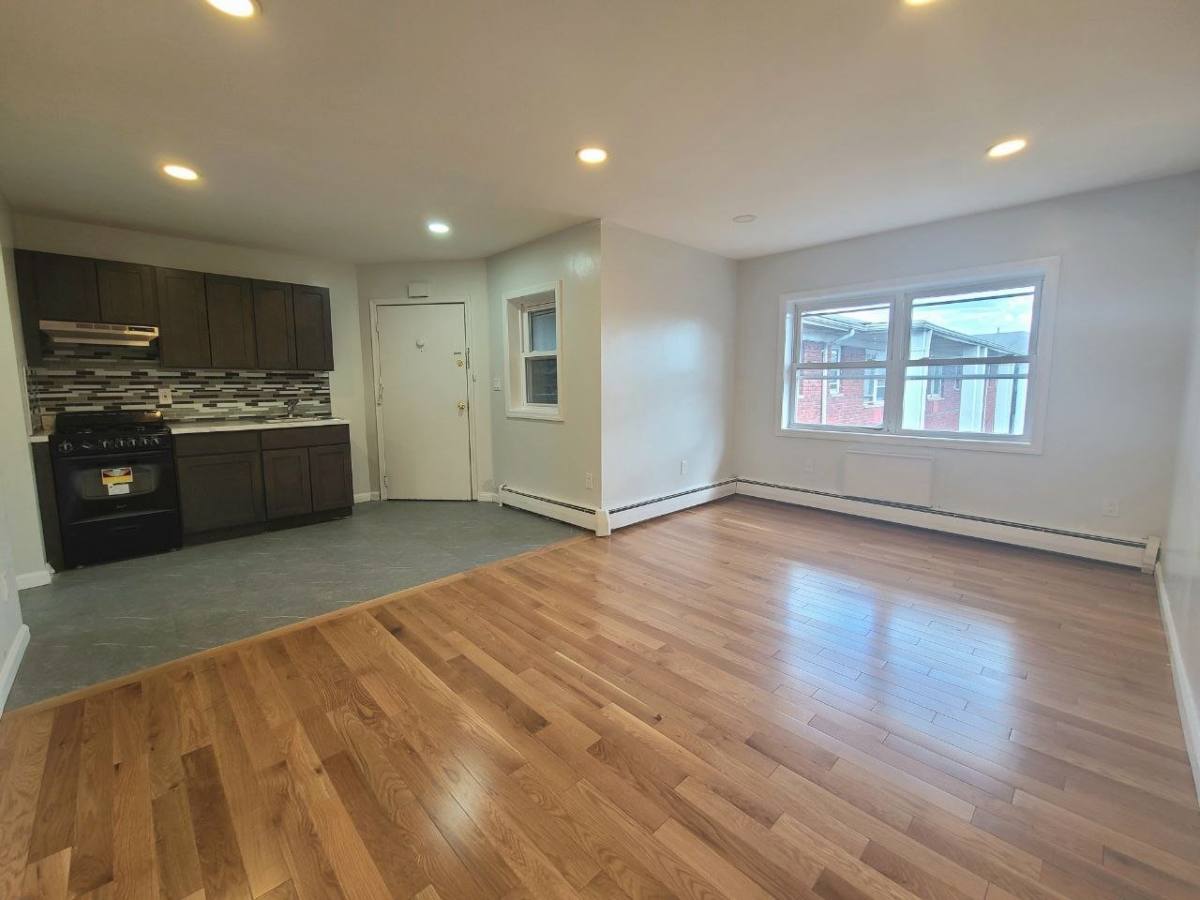 Apartment for rent at 479 Roseville Ave, Newark, NJ 07107