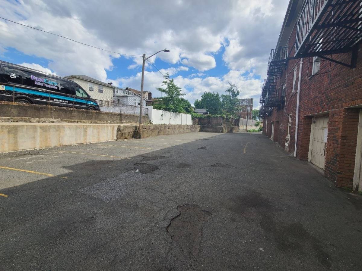 Apartment for rent at 479 Roseville Ave, Newark, NJ 07107
