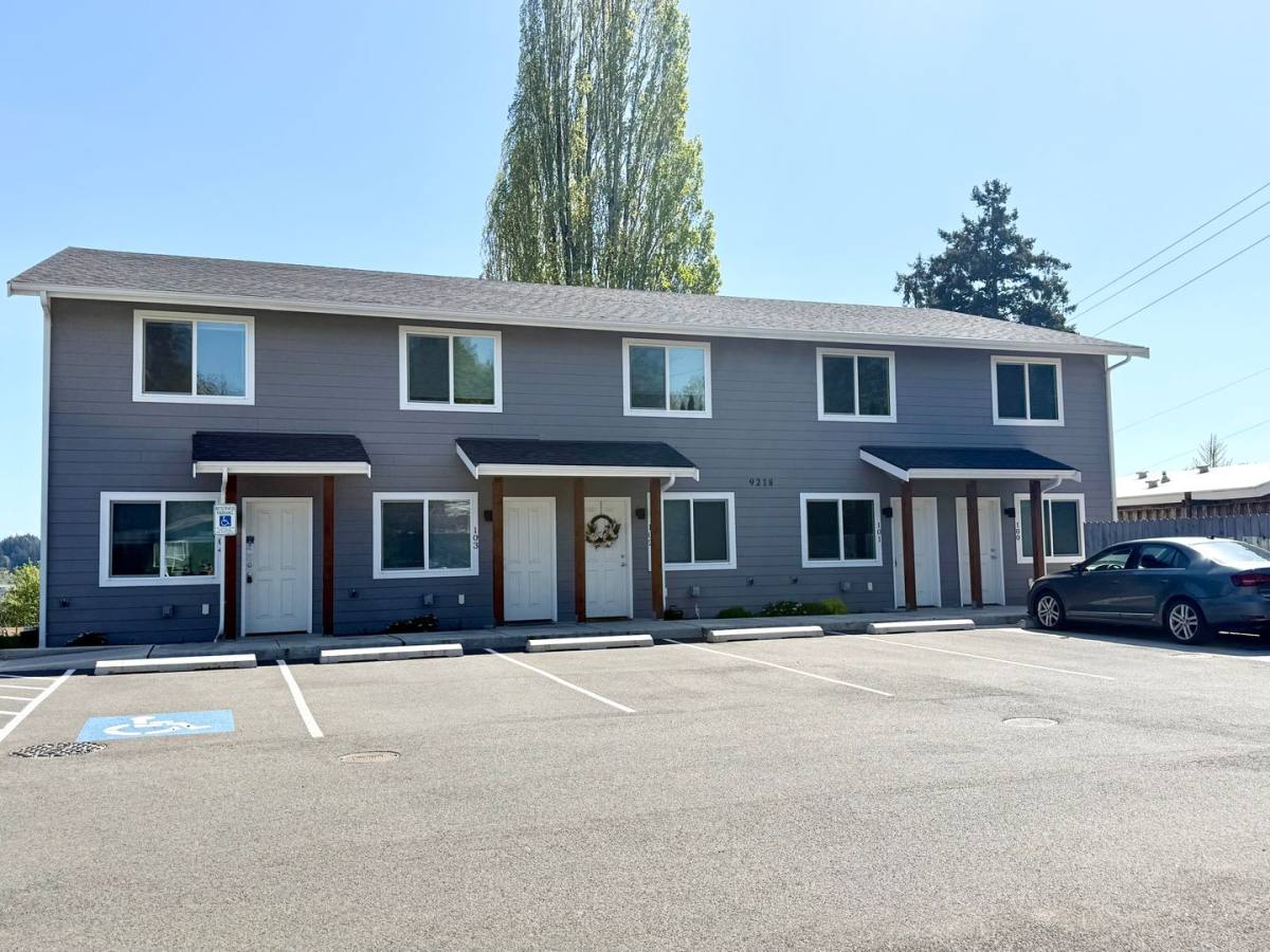 Apartment for rent at 9218 Conroy Place, Silverdale, WA 98383