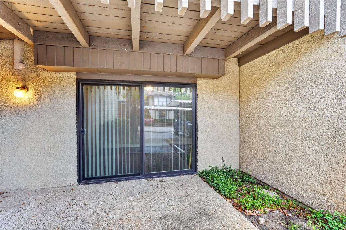 Apartment for rent at 4549 N O'Connor Rd, Irving, TX 75062